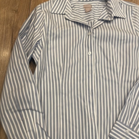 Chico’s no iron Striped button up - Picture 4 of 5
